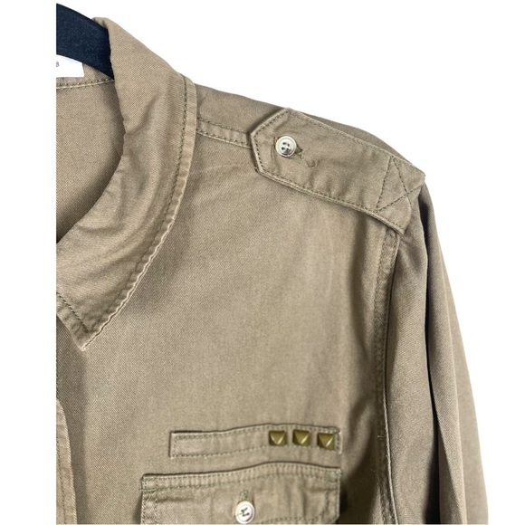 Life in Progress Military Olive Green Button Up Long Sleeve Shirt Size Medium. - Picture 5 of 15